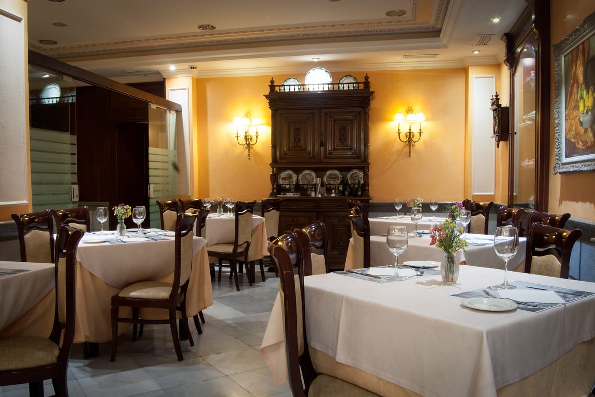 HOTEL REINA CRISTINA — 5