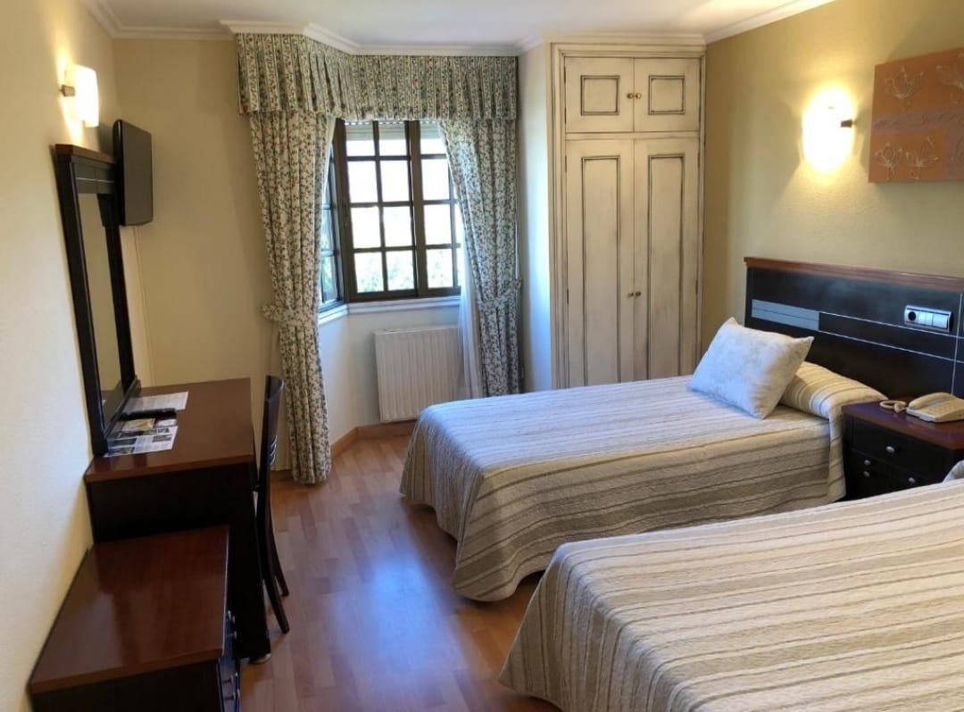 Hotel Sena — 4