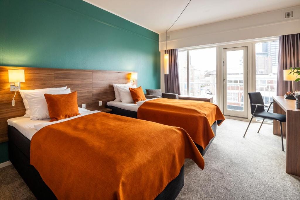 Hotel Atlantic — 1