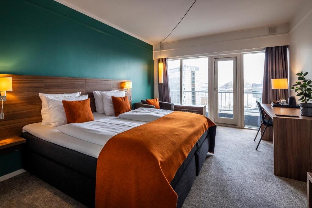 Hotel Atlantic — 2