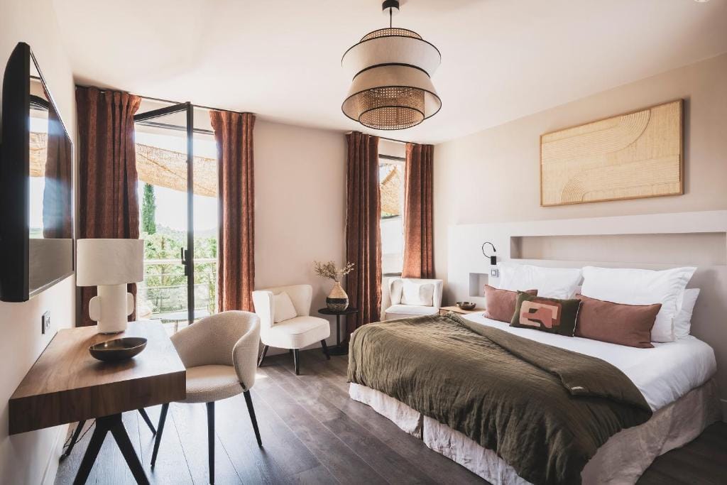 Les Lodges Sainte-Victoire Hotel & Spa — 2