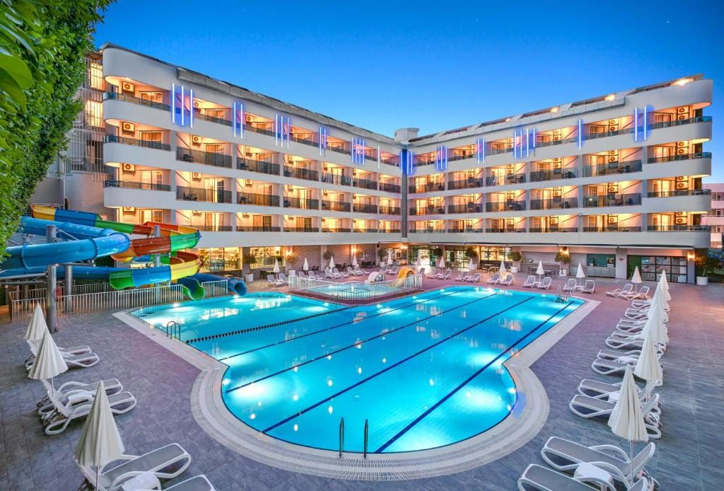 Avena Resort & Spa Hotel — 1