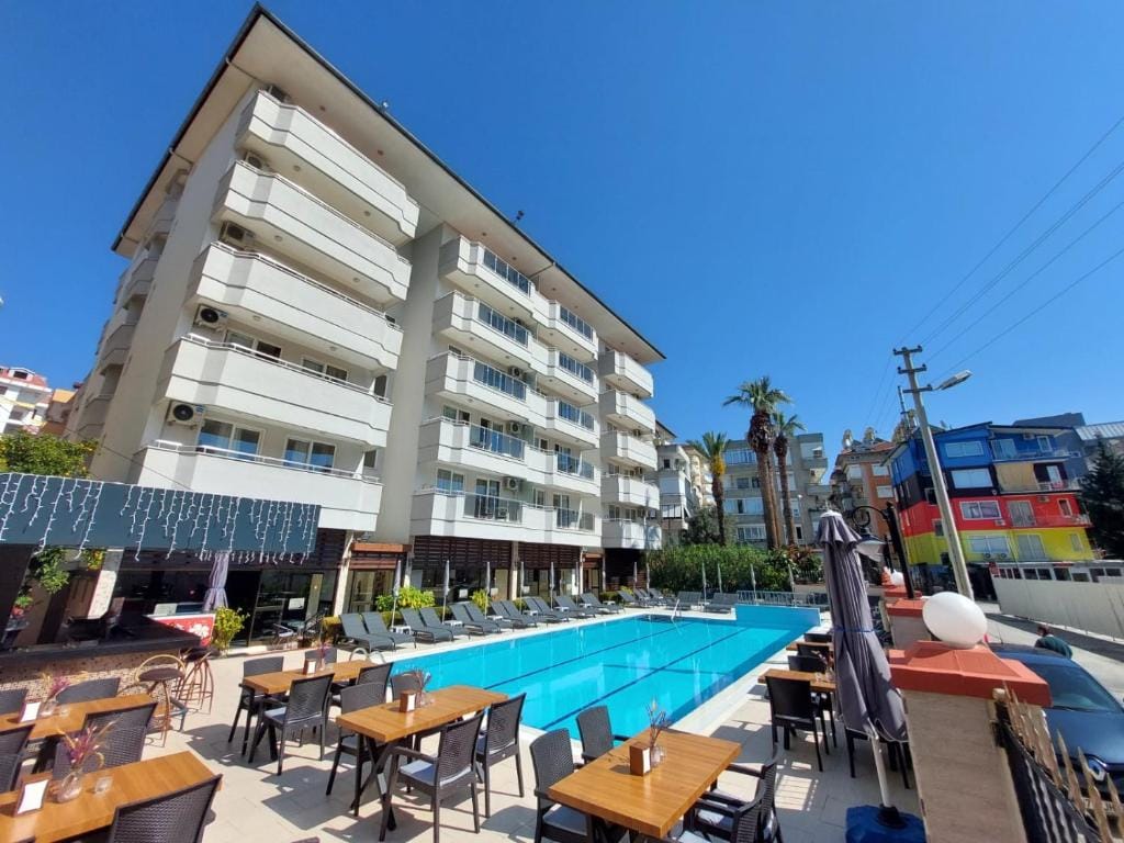 Blue Heaven Apart Hotel — 1