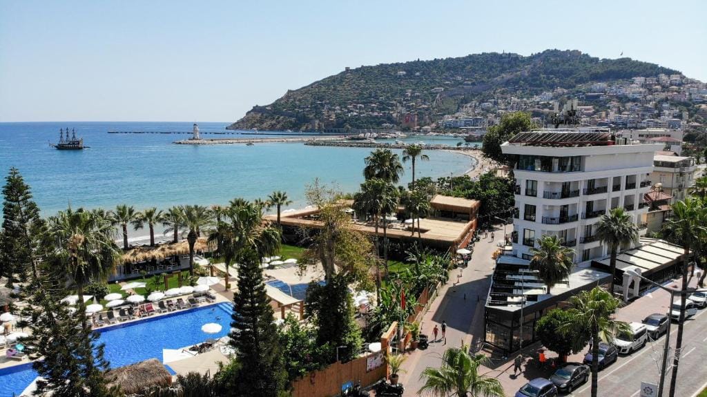 DeMANOR HOTEL ADULT ONLY — 1