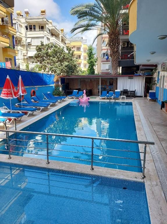 Larsens Suit Hotel — 4