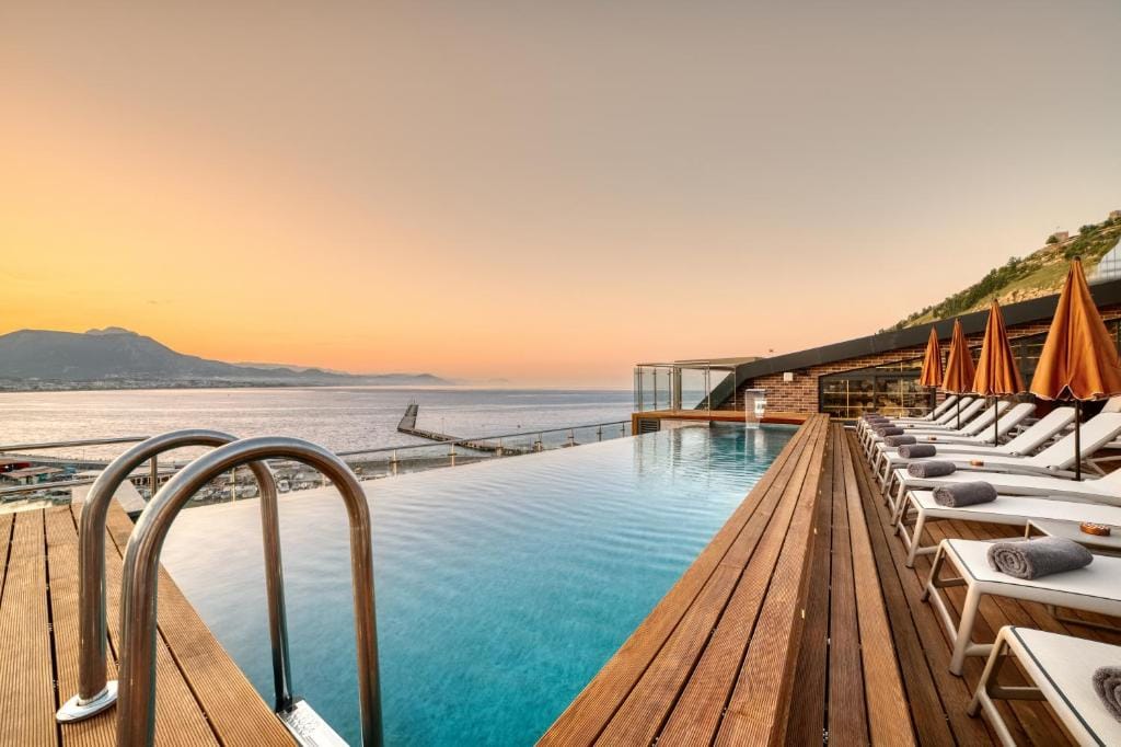 Numa Port Hotel — 1