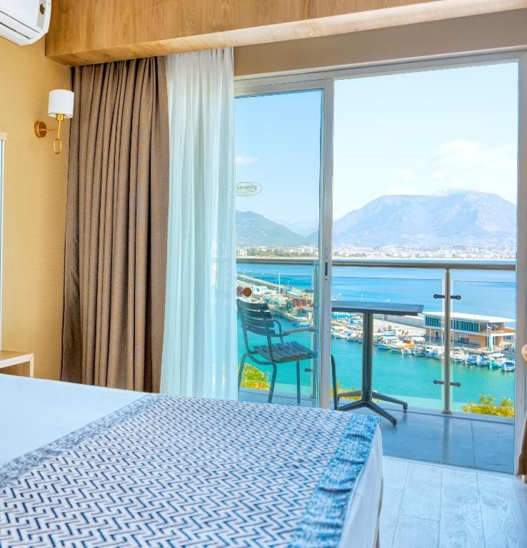 Numa Port Hotel — 5