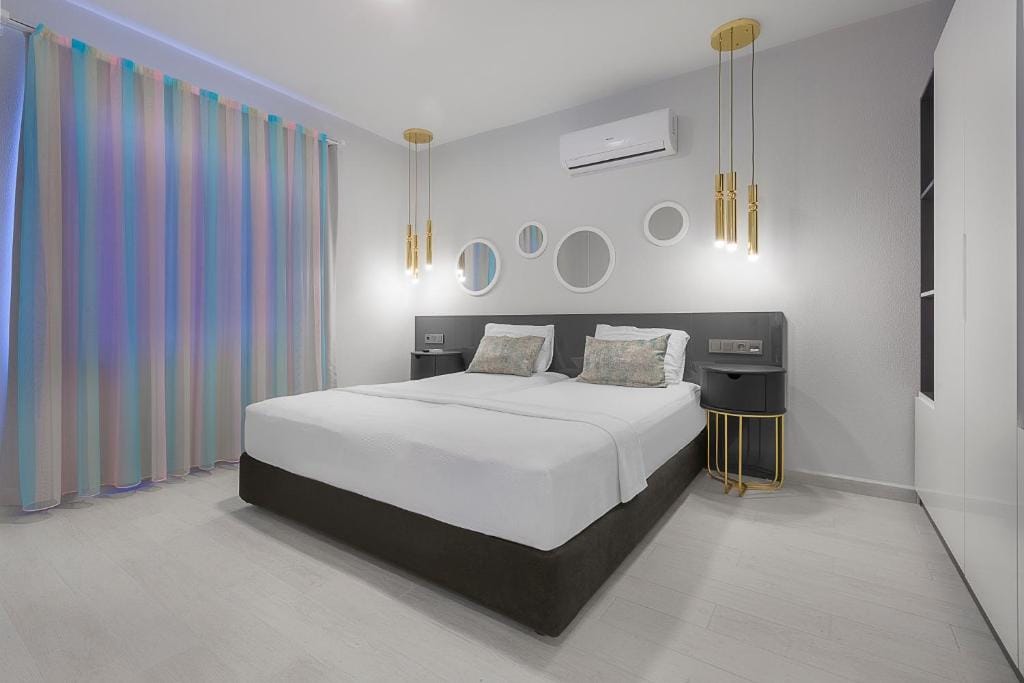 Twin Apart Hotel — 3
