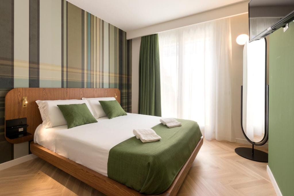 Metropolitan Suites — 1