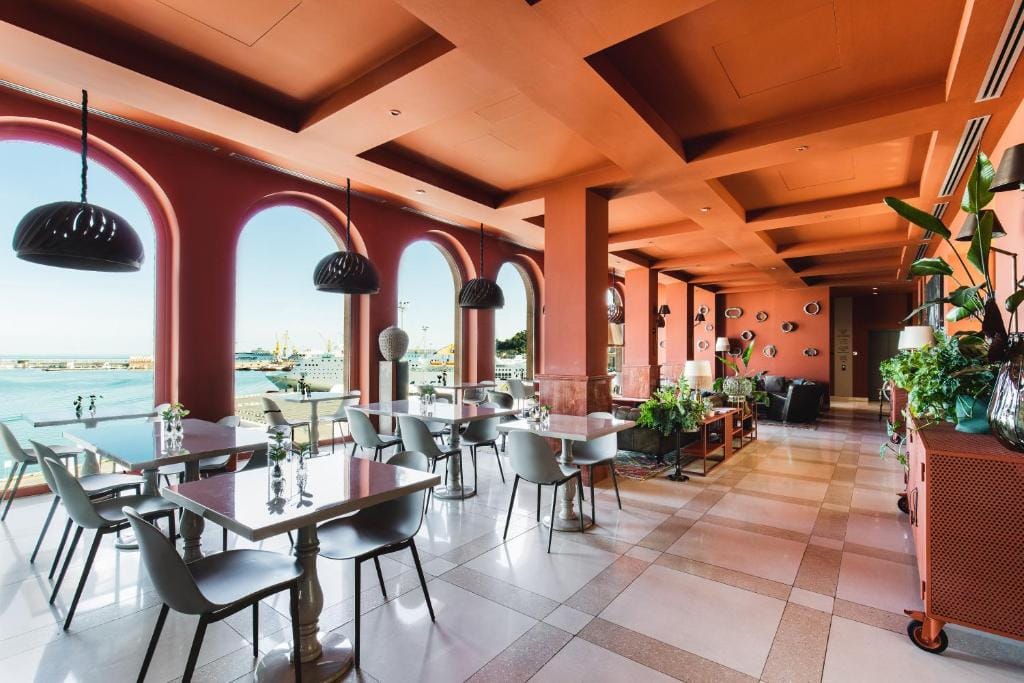 SeePort Hotel — 3