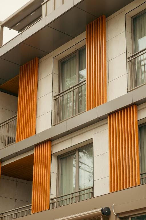 Bomo Suites — 2