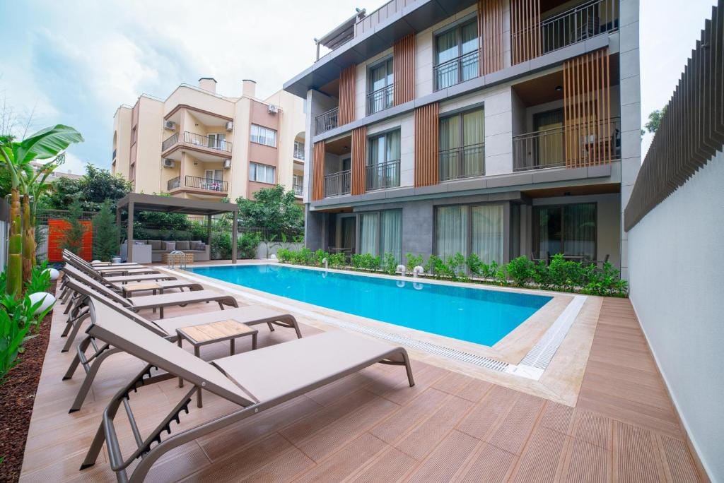 Bomo Suites — 4