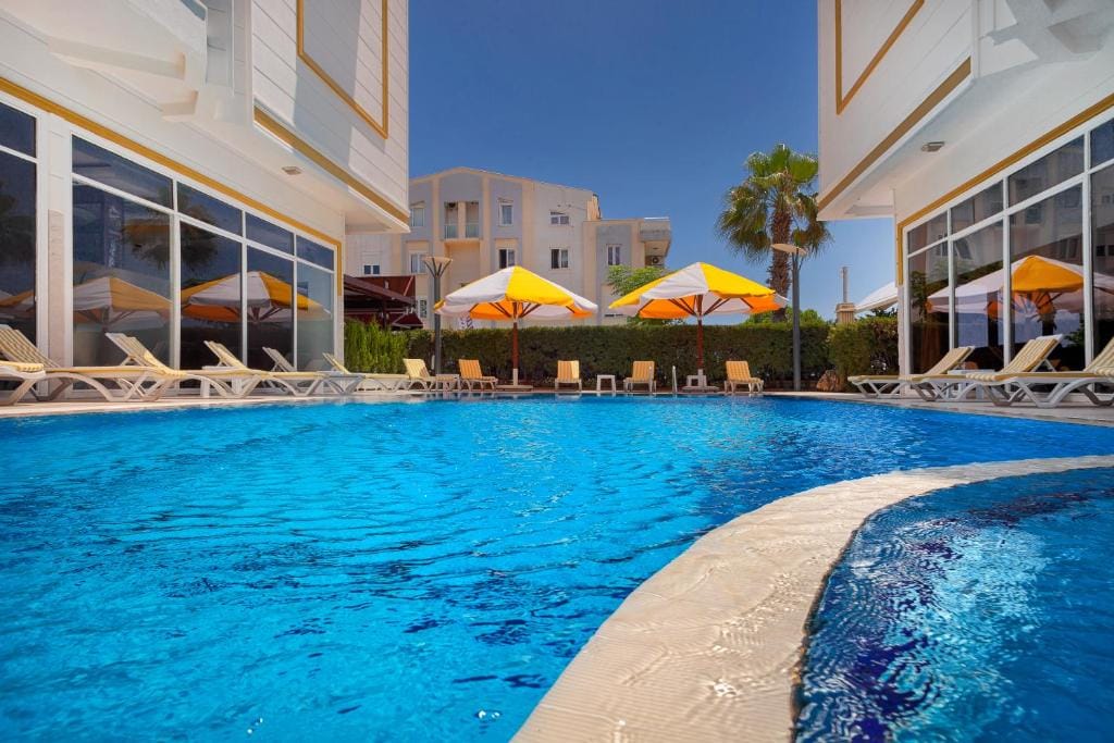Golden Orange Hotel — 4