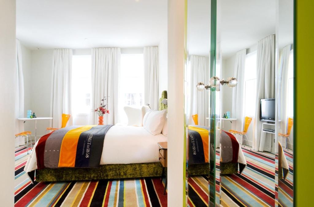Hotel DeBrett — 3