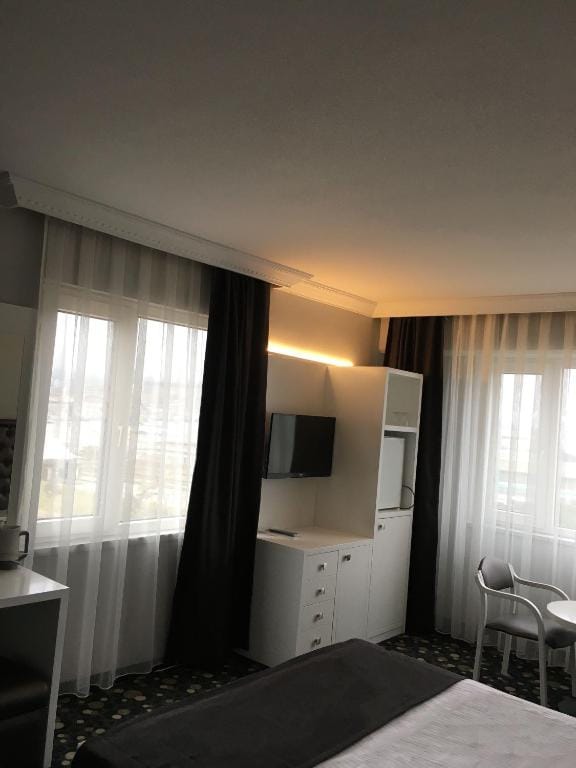 Hotel Eken Prestige — 4