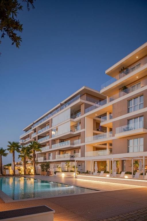 B21 Lifestyle Hotel — 2