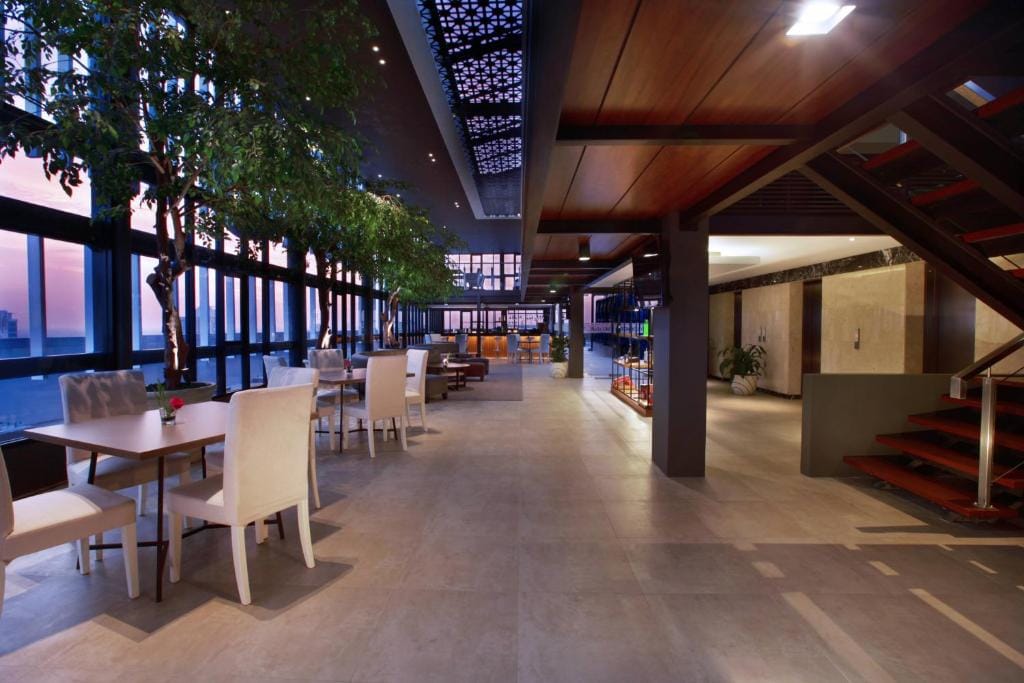 Aston Imperial Bekasi Hotel & Conference Center — 5