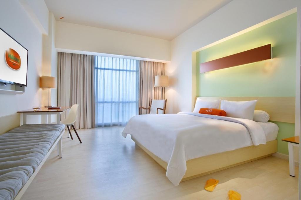 HARRIS Hotel & Conventions Bekasi — 2