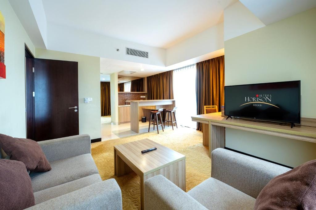 Hotel Horison Ultima Bekasi — 4