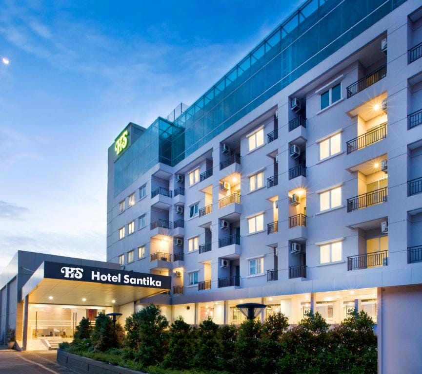 Hotel Santika Mega City Bekasi — 1