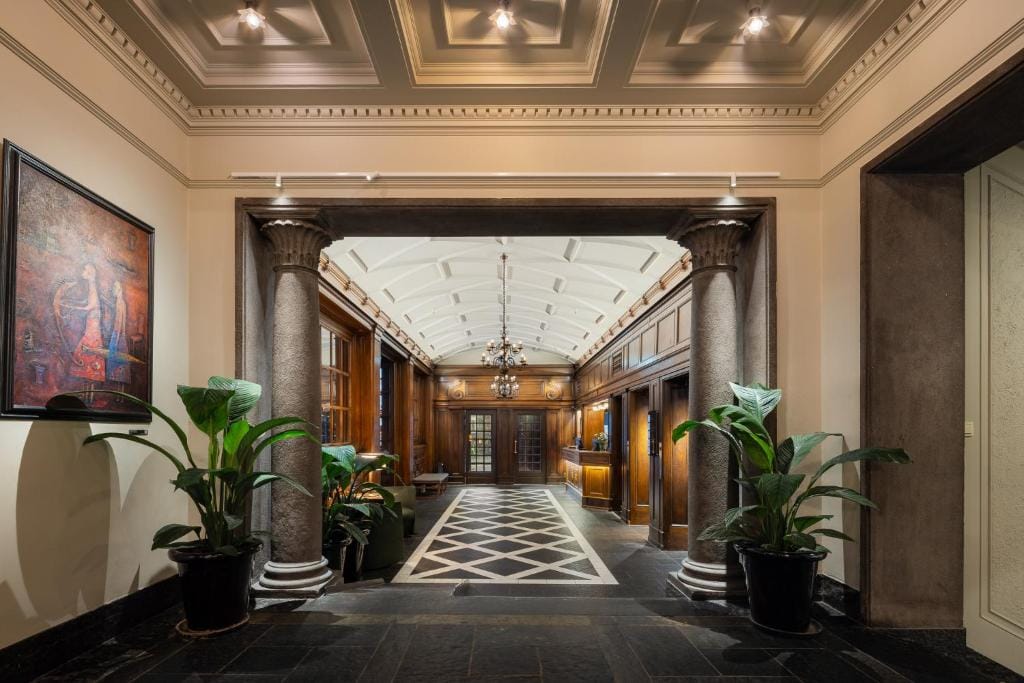 Grand Hotel Terminus — 4