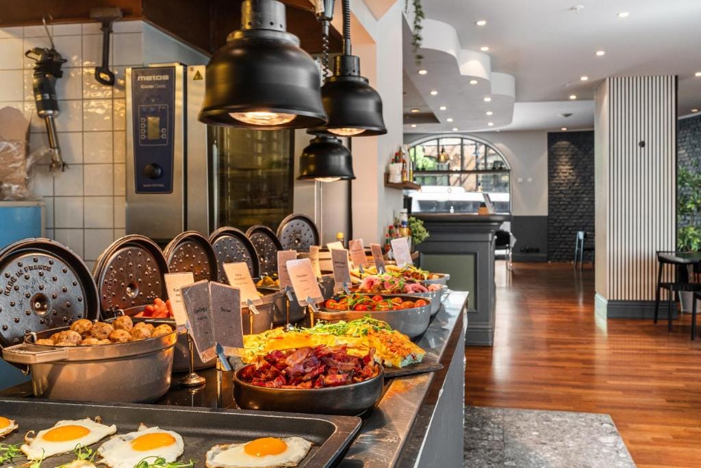 Home Hotel Bryggen — 4