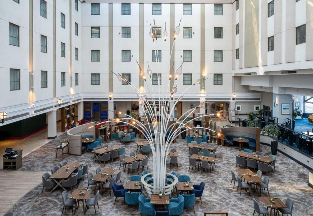 Leonardo Royal Hotel Brighton Waterfront — 1