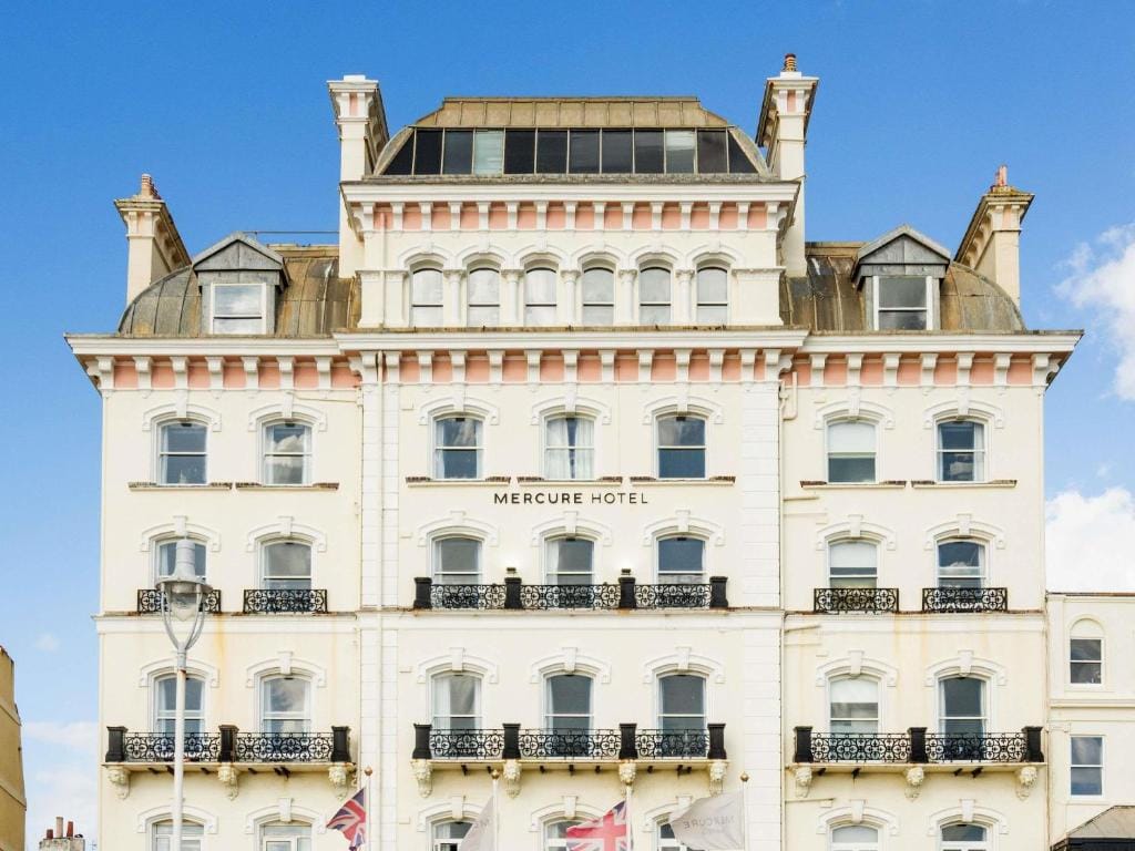 Mercure Brighton Seafront Hotel — 1