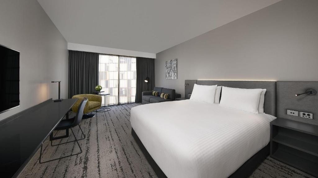 Courtyard by Marriott Brisbane South Bank — 2