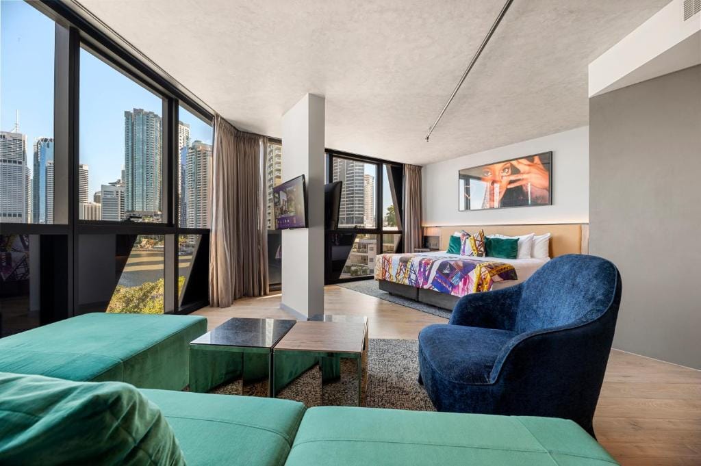 Crystalbrook Vincent — 5