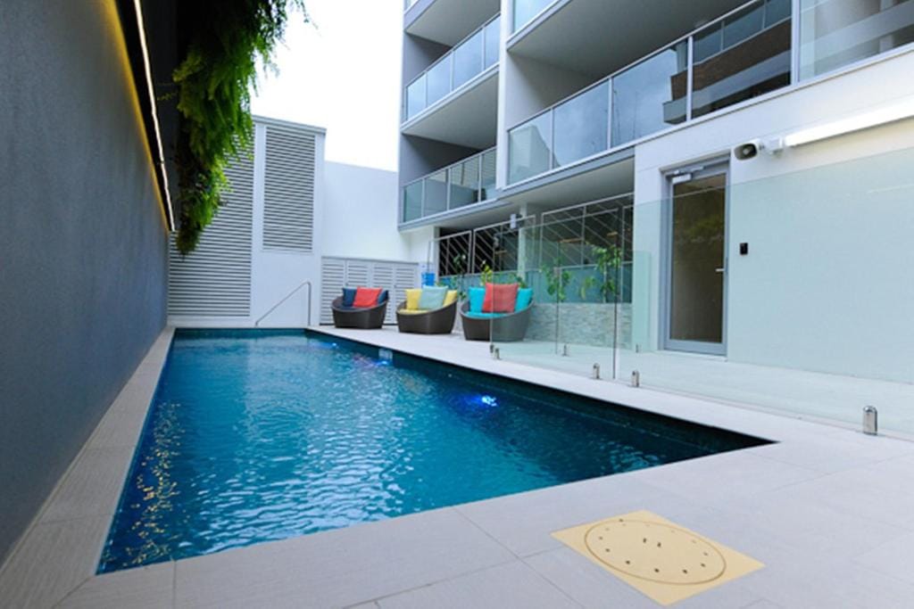 Morgan Suites — 4