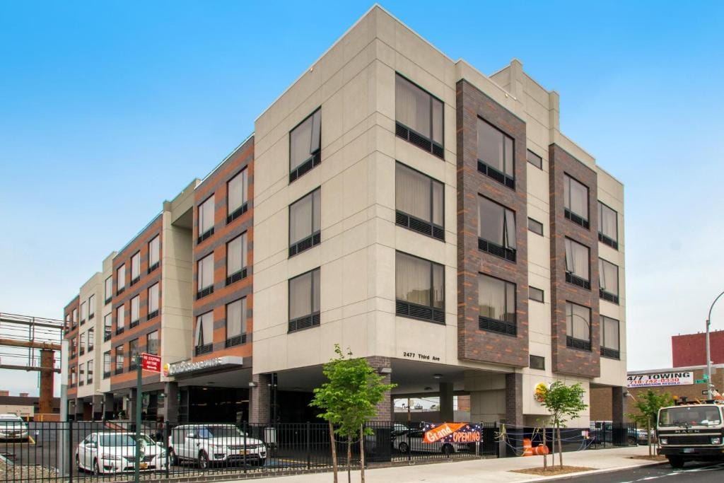 Comfort Inn & Suites near Stadium — 1