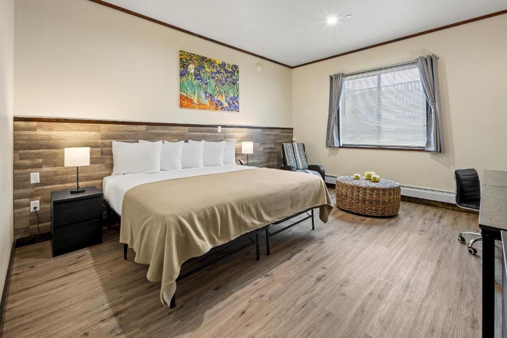 Highbridge Hotel — 2
