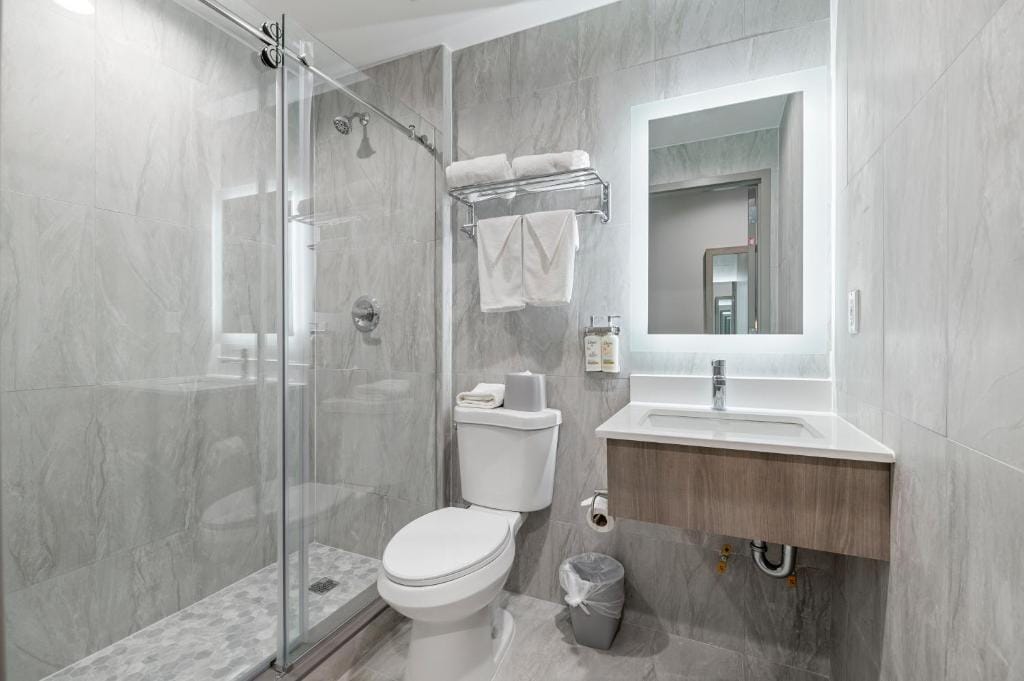 Holiday Inn Express & Suites Bronx - Barnabas area by IHG — 2