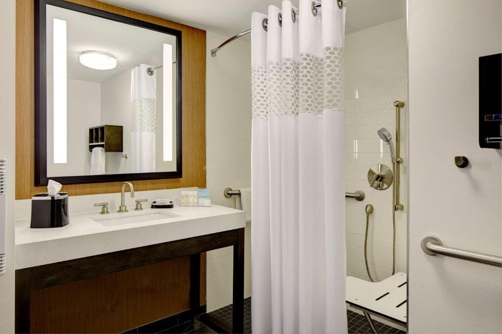 Hampton Inn Brooklyn Downtown — 3