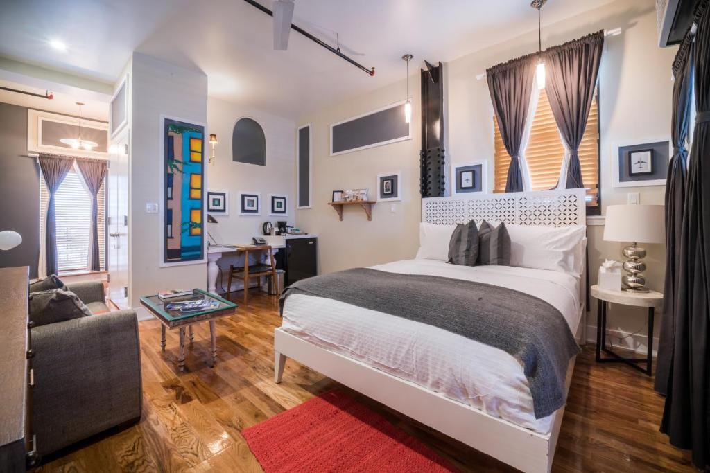 Henry Norman Hotel — 2