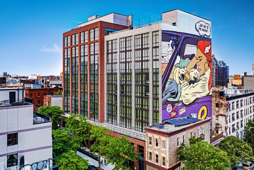 Moxy Brooklyn Williamsburg — 3