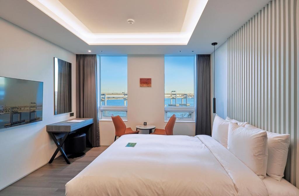 AG405 Hotel — 2