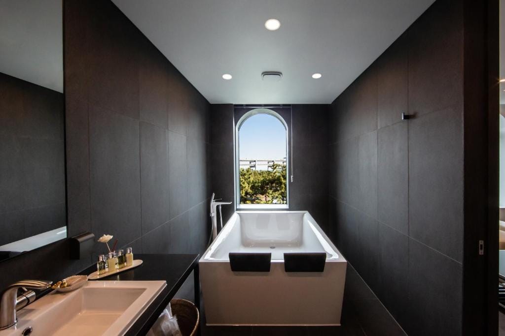 AG405 Hotel — 3