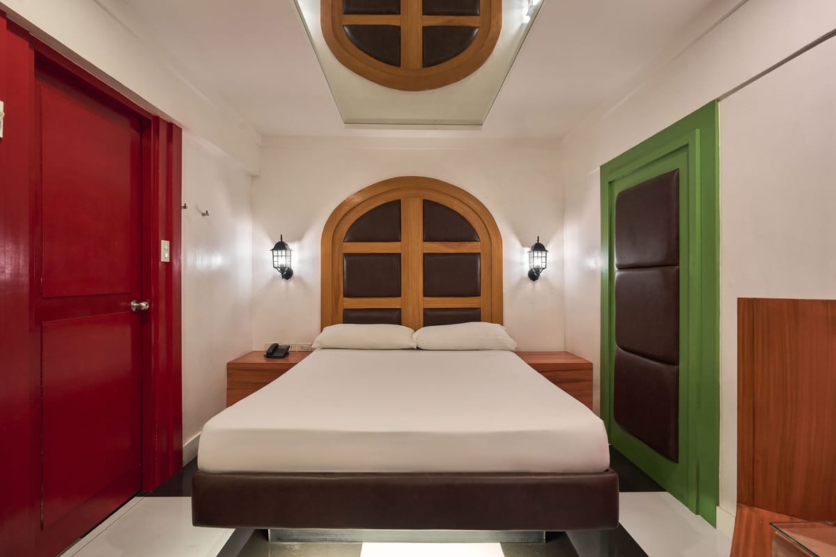 Victoria Court North Edsa — 5