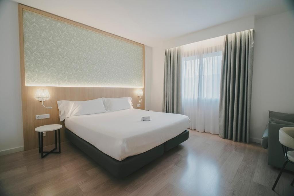 Sercotel Carlos III — 2