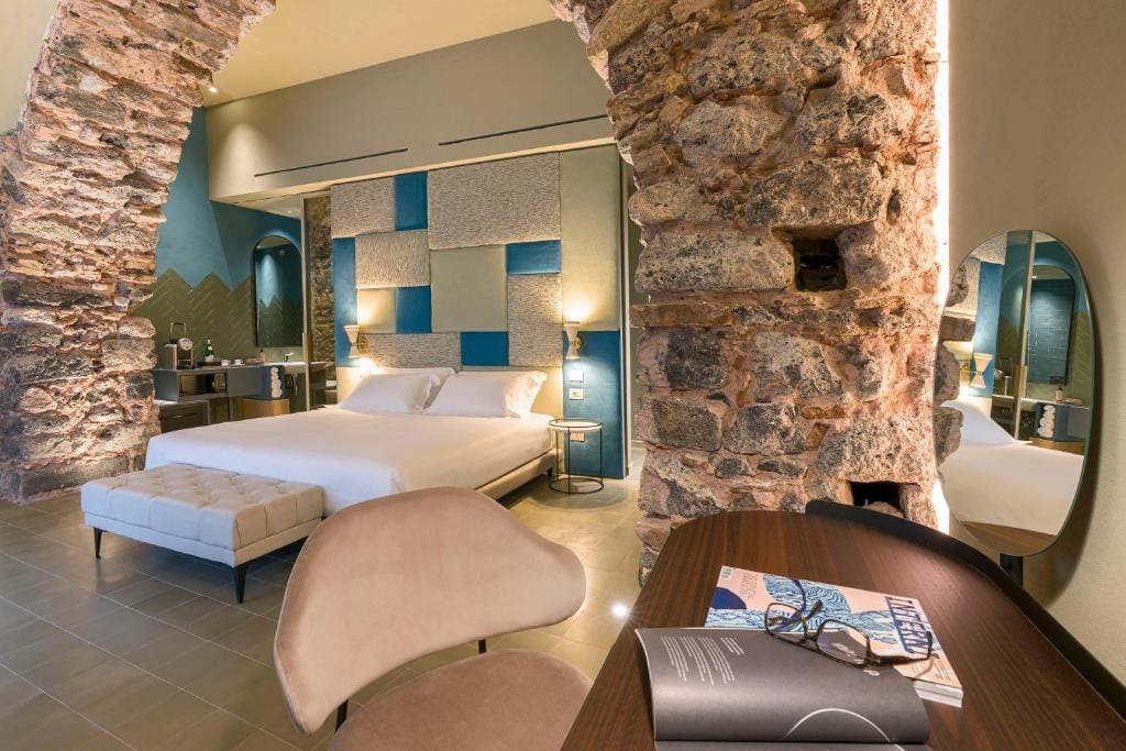 BASTIÒ PRIVATE SUITES — 5