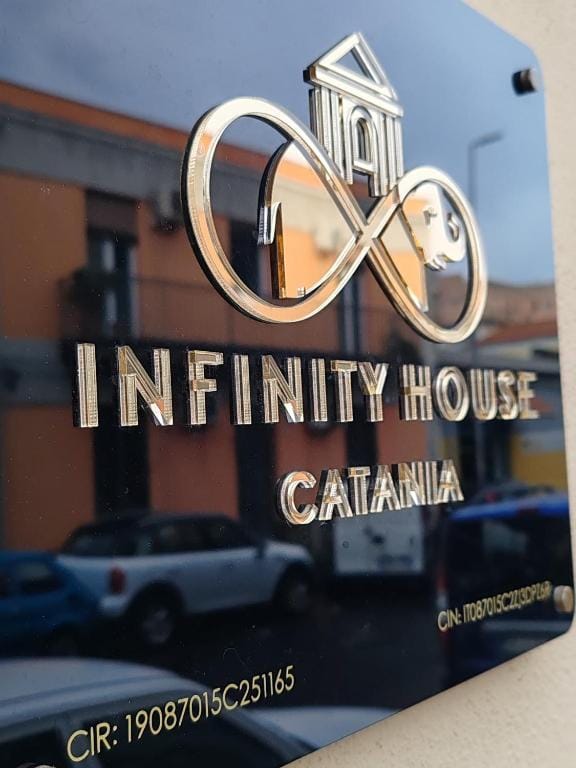 Infinity House Catania — 1