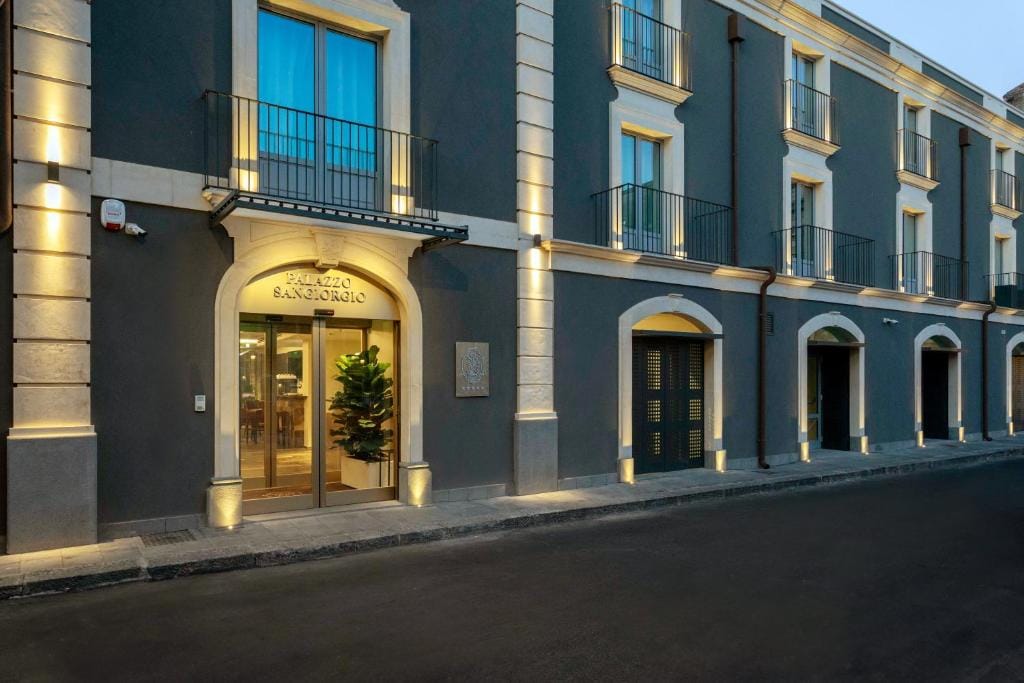 Palazzo Sangiorgio — 4