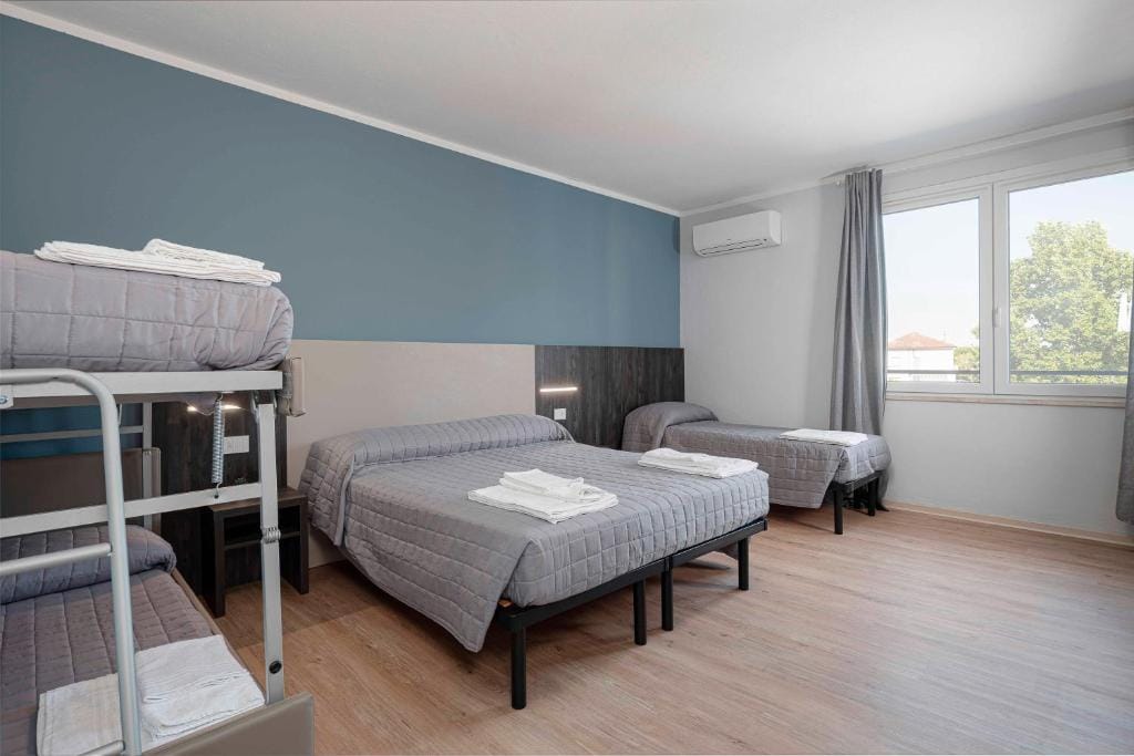Urban Hotel — 2