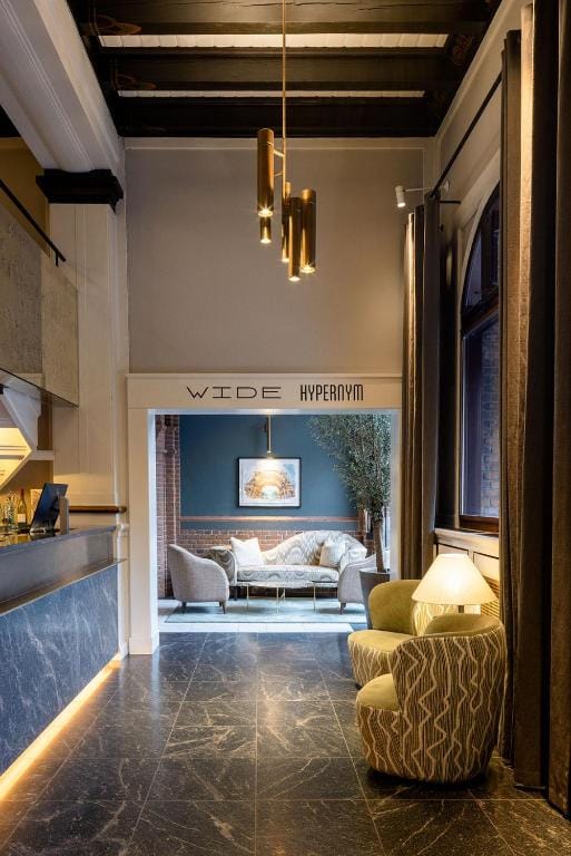 Hypernym Hotel & Suites — 2
