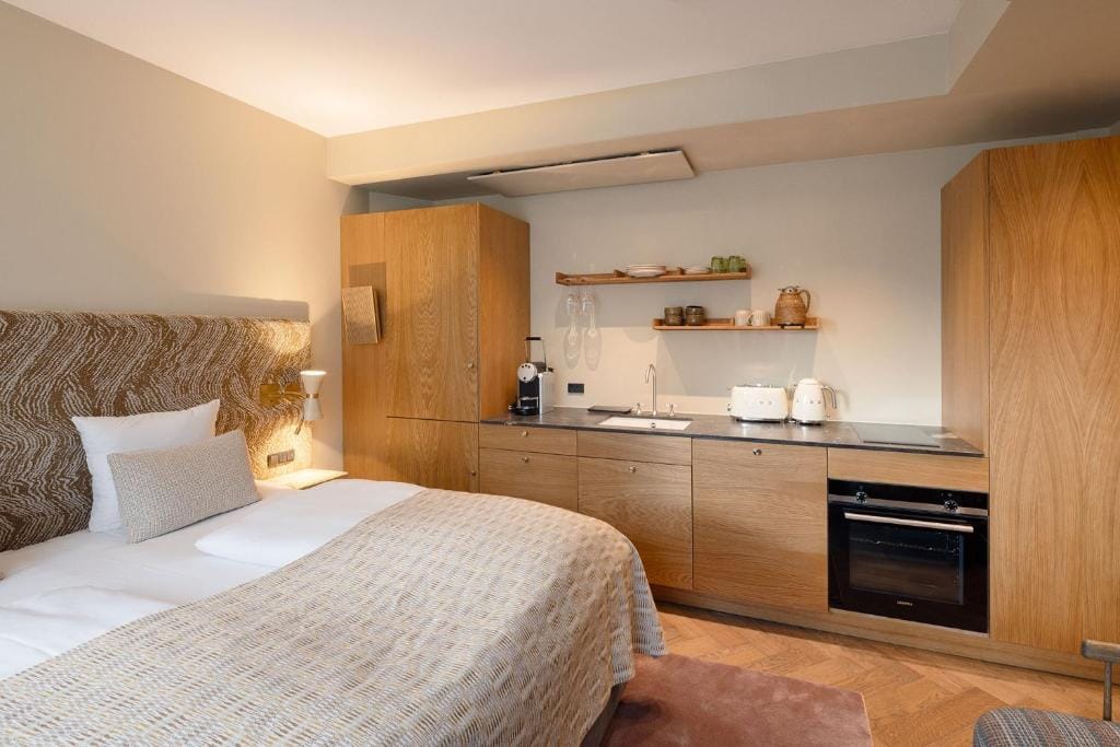 Hypernym Hotel & Suites — 4