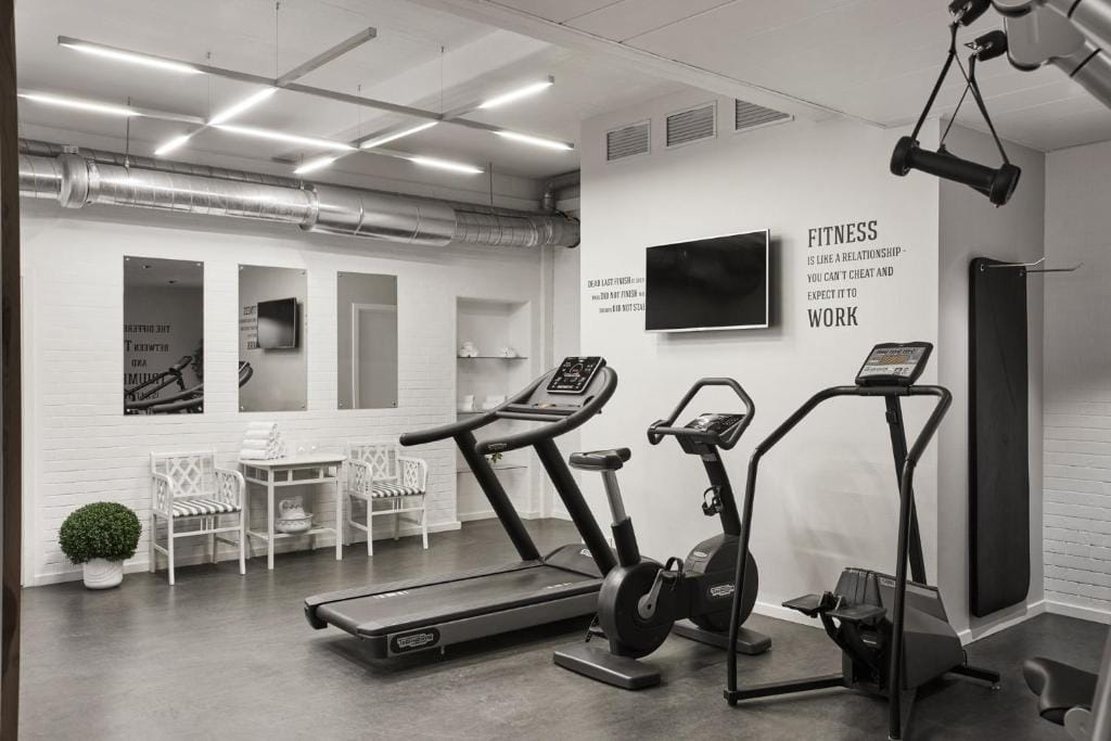 Hypernym Hotel & Suites — 5