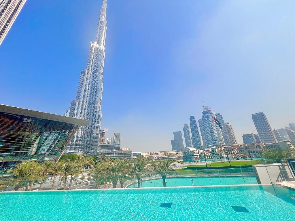 Luxury 1BR 5min to Dubai Mall Burj Khalifa View from pool — 1