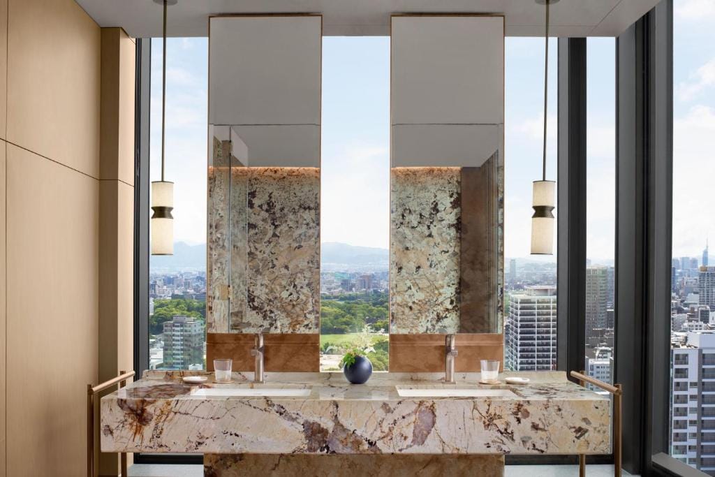 The Ritz-Carlton Fukuoka — 3
